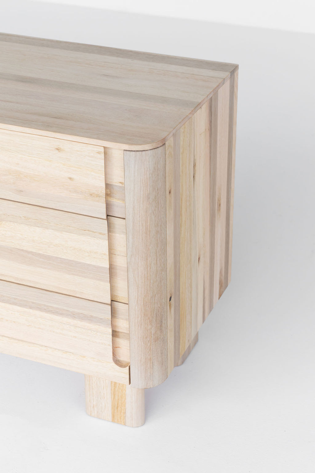 MESA DE CABECEIRA CLYPEA
