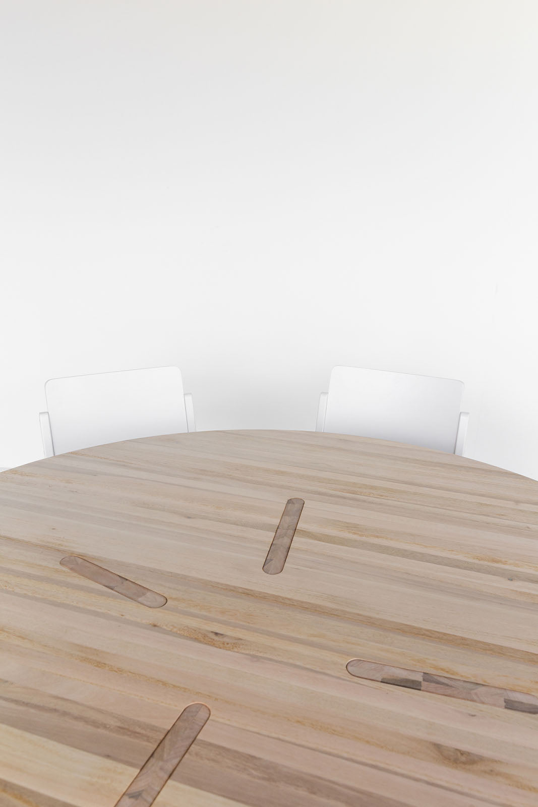 MESA DE JANTAR CLYPEA